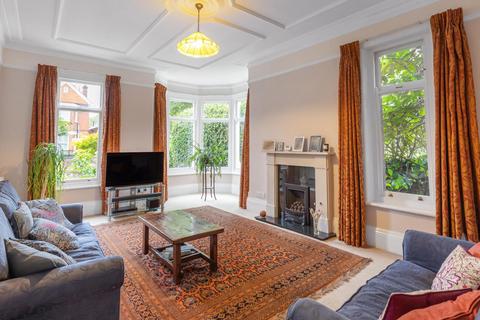 64 Culmington Road, London, W13 9NH