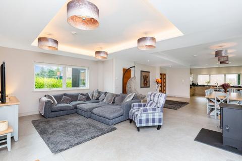 10 William Burn Grove, Rosewell, EH24 9EU
