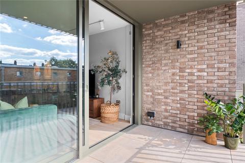 2 bedroom apartment for sale, Maud Chadburn Place, SW4