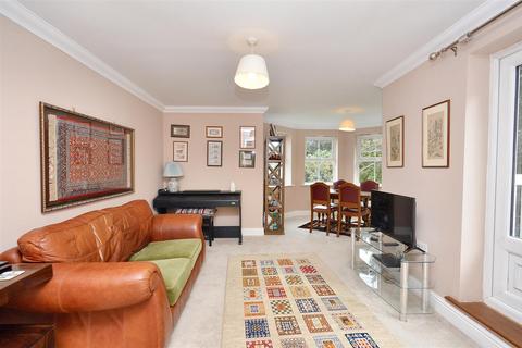 2 bedroom flat for sale, St. Annes Road, Eastbourne