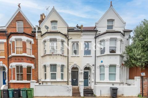 2 bedroom flat for sale, Cotleigh Road, London, NW6