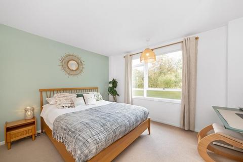 2 bedroom apartment for sale, Farquhar Road, London, SE19