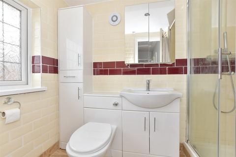 7 Cripps Close, Aylesham, Canterbury, CT3 3BX