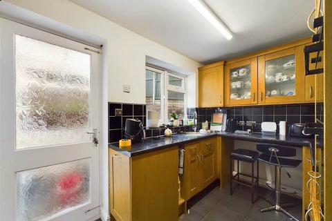 2 bedroom semi-detached house for sale, Bishops Avenue, Worcester, Worcestershire, WR3