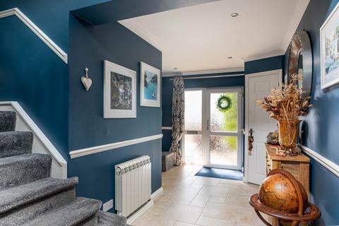 4 bedroom semi-detached house for sale, La Rue des Pres, St Saviour JE2