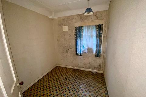 138 Lynfield Drive, Bradford, BD9 6ET