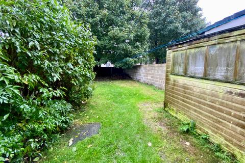 138 Lynfield Drive, Bradford, BD9 6ET