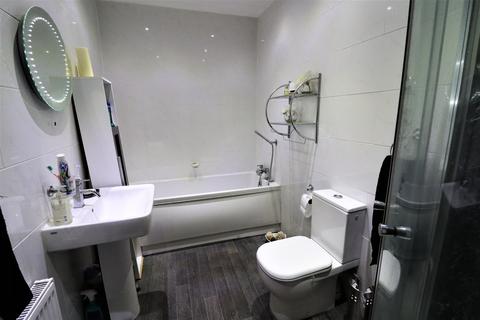16 Lower West Avenue, Barnoldswick, BB18 6DW