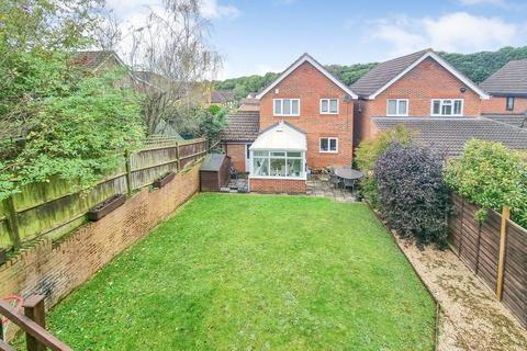 3 bedroom detached house for sale, Turner Close, Surrey GU4