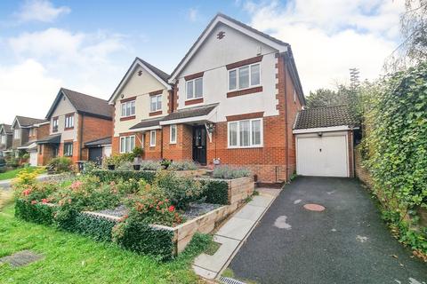 3 bedroom detached house for sale, Turner Close, Surrey GU4