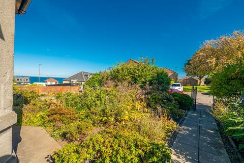 3 bedroom bungalow to rent, Milton Drive, Edinburgh, EH15