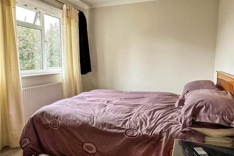 16 Bonners Close, Malmesbury, SN16 9UF