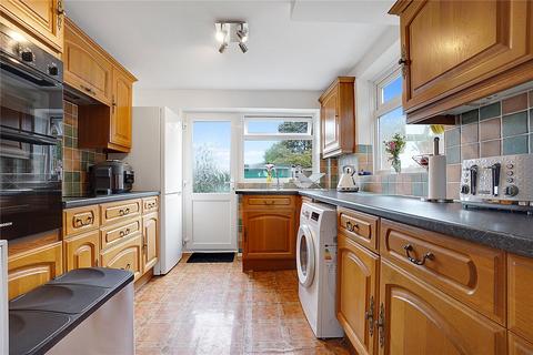 42 Benenden Road, Wainscott, Rochester, ME2 4NX