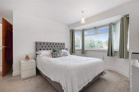 42 Benenden Road, Wainscott, Rochester, ME2 4NX