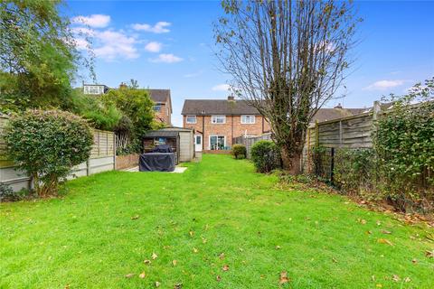 42 Benenden Road, Wainscott, Rochester, ME2 4NX