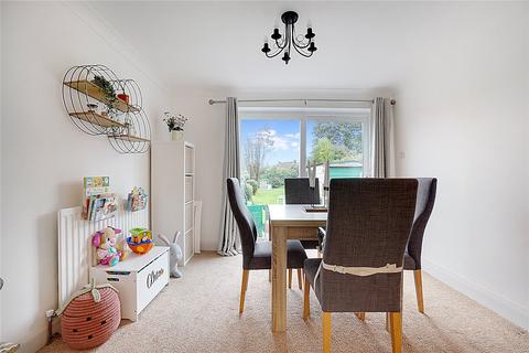 42 Benenden Road, Wainscott, Rochester, ME2 4NX