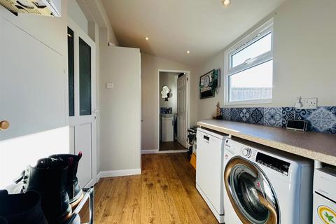 21 Birchen Lane, Tiverton, EX16 5DL