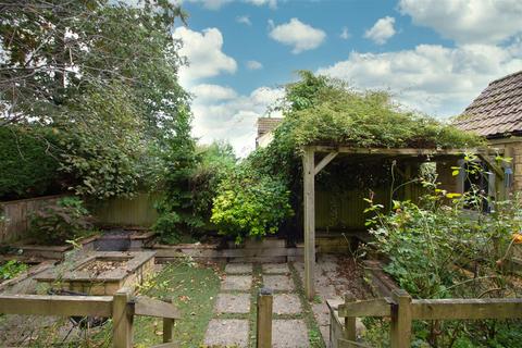 3 bedroom detached house for sale, Ashley House, Bremilham Road, Malmesbury