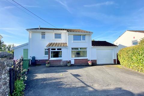 4 bedroom detached house for sale, 2 Higher Raleigh Road, Barnstaple