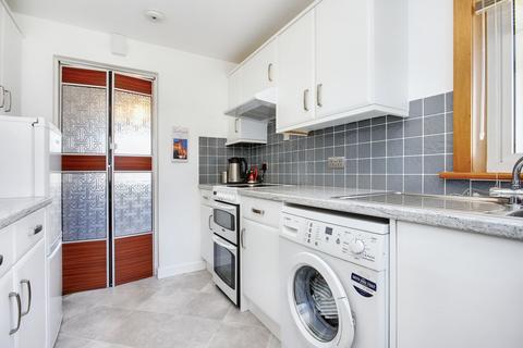 12/6 Oxgangs Avenue, Edinburgh, EH13 9JB