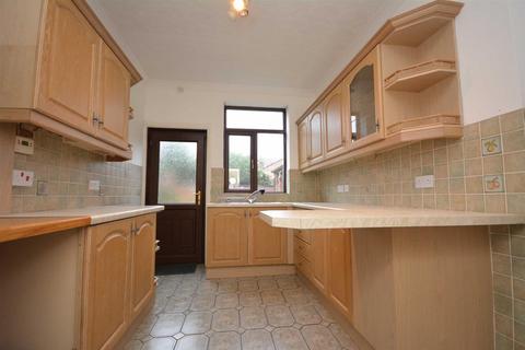 3 bedroom semi-detached house to rent, Trafalgar Road, Swinley, Wigan, WN1 2BB