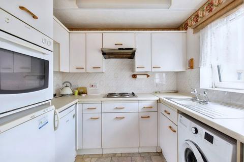 2 bedroom flat for sale, Verulam Place, St. Leonards-on-Sea, East Sussex, TN37 6QR