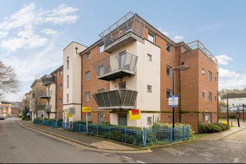 2 bedroom flat for sale, High Wycombe,  Buckinghamshire,  HP11