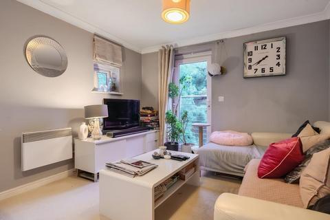 2 bedroom flat for sale, High Wycombe,  Buckinghamshire,  HP11