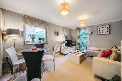 2 bedroom flat for sale, High Wycombe,  Buckinghamshire,  HP11