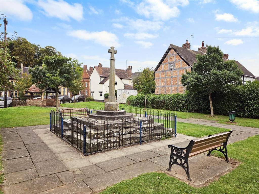 Lychgate Gardens