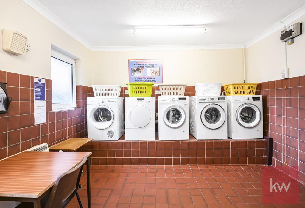 Residents&#39; Laundry Room