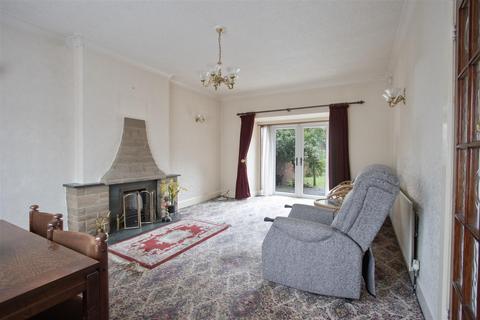 3 bedroom detached house for sale, Summerfield Road, Chesterfield