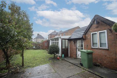 3 bedroom detached house for sale, Summerfield Road, Chesterfield