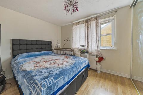 1 bedroom flat for sale, Sherfield Close, New Malden