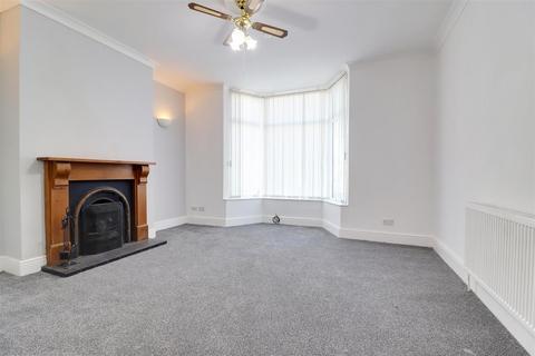 4 bedroom terraced house for sale, Hull Road, Hessle