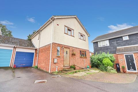 4 bedroom detached house for sale, Minster Close, Rayleigh SS6