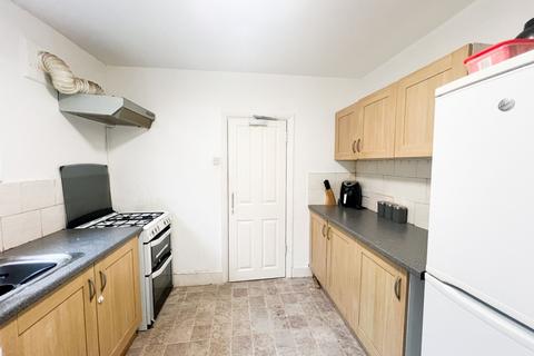 1 bedroom ground floor flat to rent, Meanley Road, London, E12