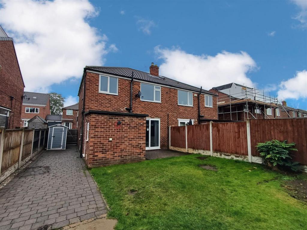 Eden Grove Road, Edenthorpe, Doncaster 3 bed semidetached house to