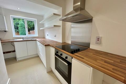 2 Swallowfield, Tamworth, B79 7SG