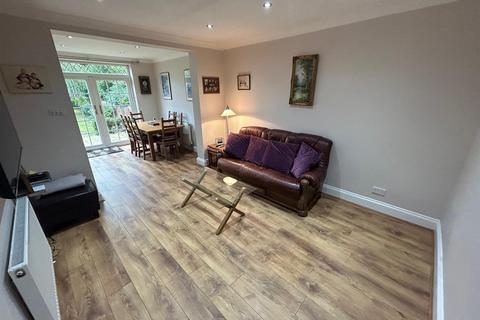 65 Ainslie Wood Road, London, E4 9BX