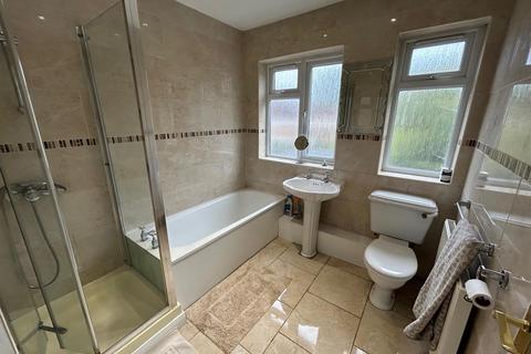 65 Ainslie Wood Road, London, E4 9BX
