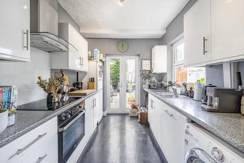 3 bedroom end of terrace house for sale, Gloucester Road, Bristol BS16