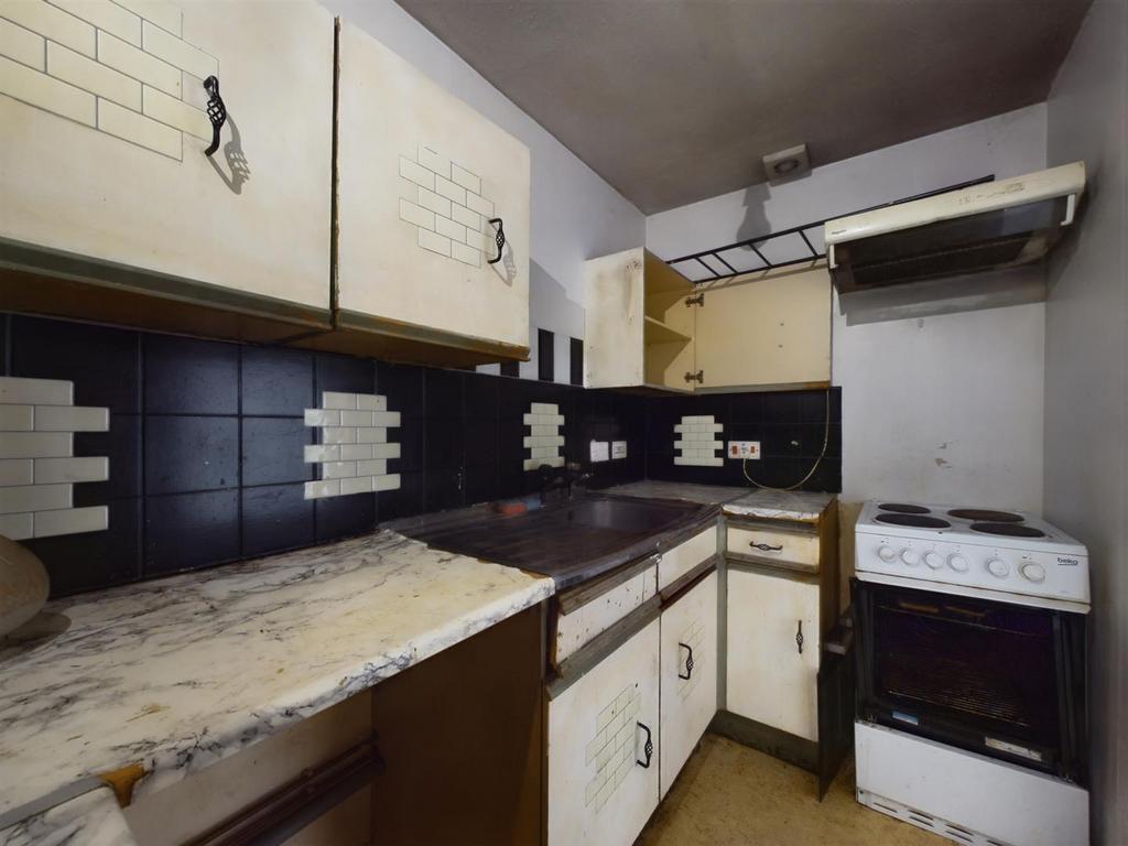 Kitchen (2).jpg