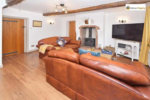 5 Cheadle Road, Forsbrook, Stoke-on-trent, ST11 9BX
