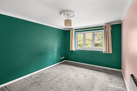 1 bedroom apartment for sale, Crowthorne Road, Bracknell RG12