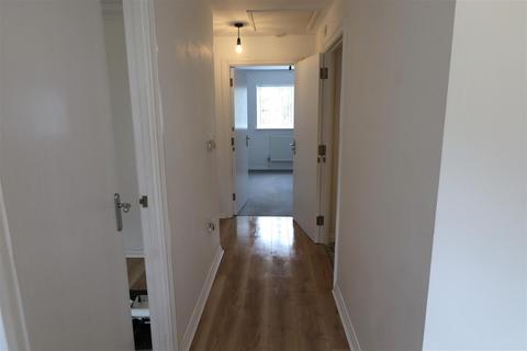 2 bedroom flat to rent, Bridge Road, Walsall