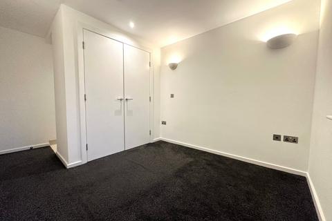 2 bedroom flat to rent, West Point, Wellington Street, Leeds, West Yorkshire, LS1