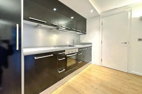 2 bedroom flat to rent, West Point, Wellington Street, Leeds, West Yorkshire, LS1