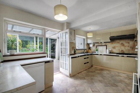 44 Buckhurst Way, East Grinstead, RH19 2AJ