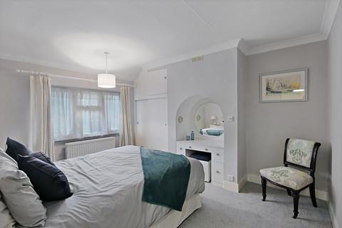 44 Buckhurst Way, East Grinstead, RH19 2AJ